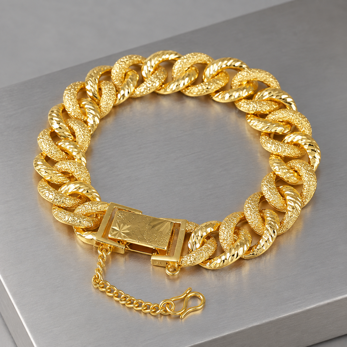 Ravensworth Frosted Cuban Bracelet - Gold