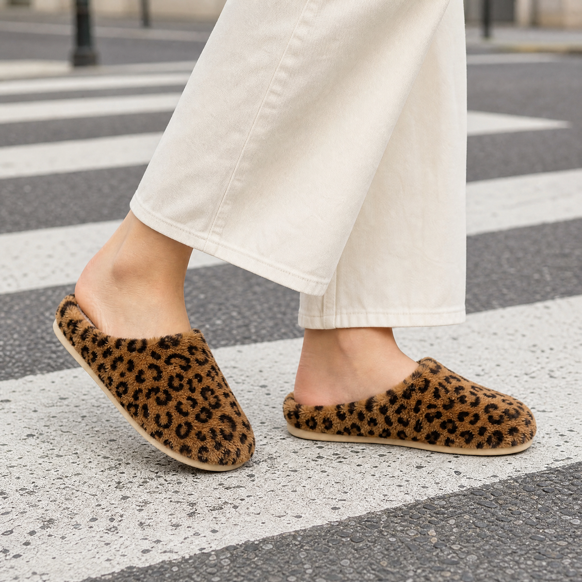 Molfetta Fuzzy Slippers - Brown Leopard