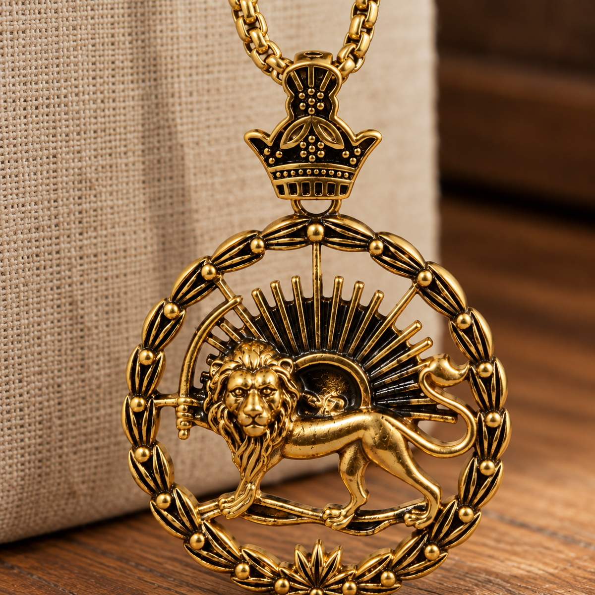 Giuliani Lion Pendant - Lead Product Detail