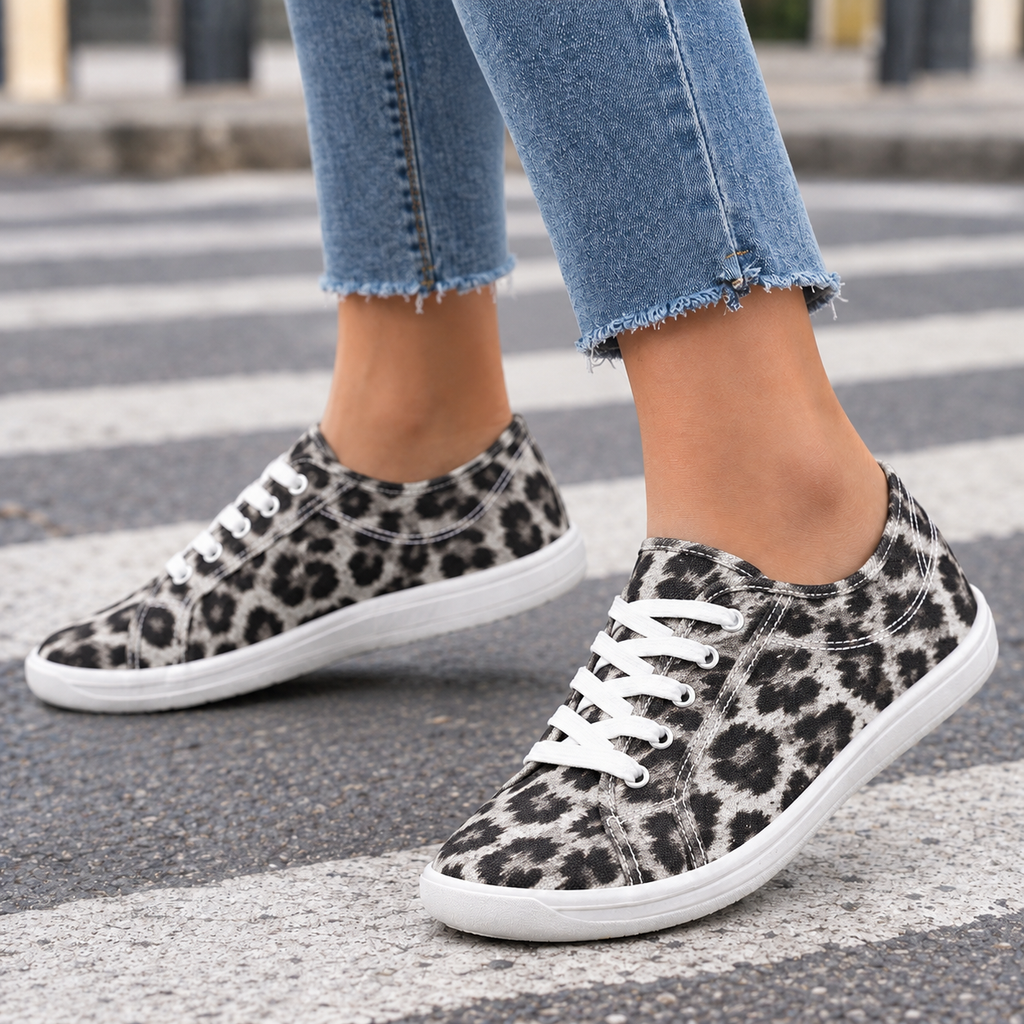 Fiorella Wide Toe Sneakers - Black White 2