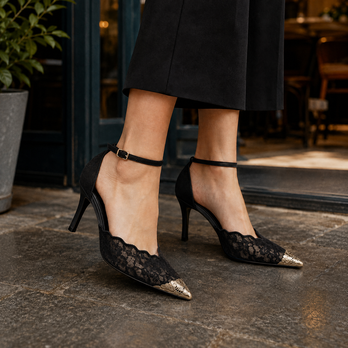 Lecce Lace Heels - Black