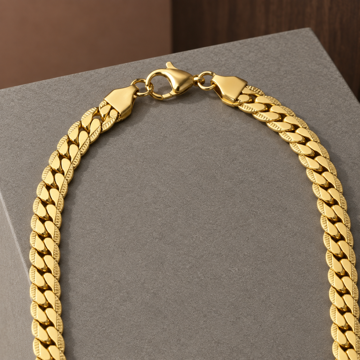 Kensington Textured Necklace - Scale in Room