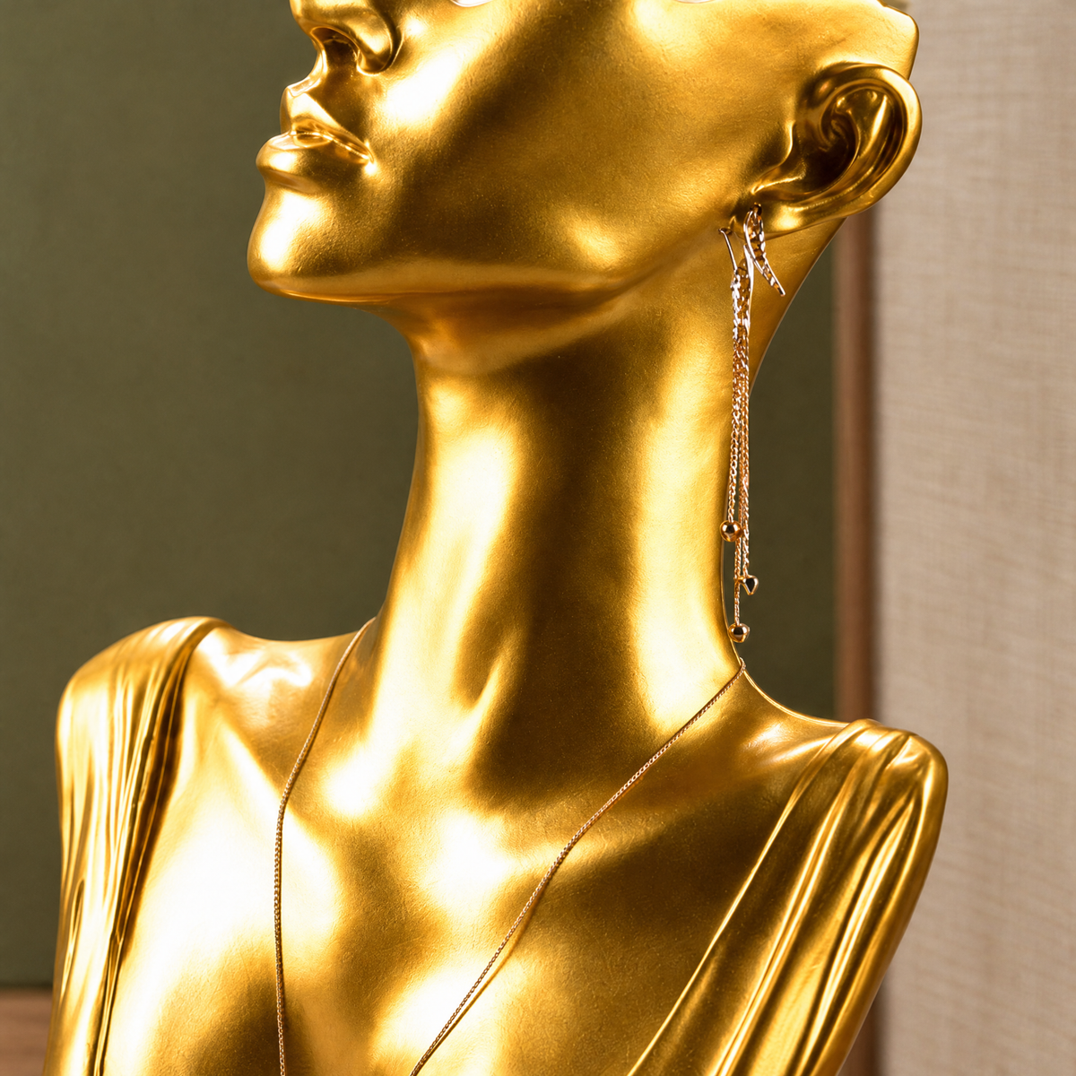 Cadore Sculptural Jewelry Stand - Scale in Room